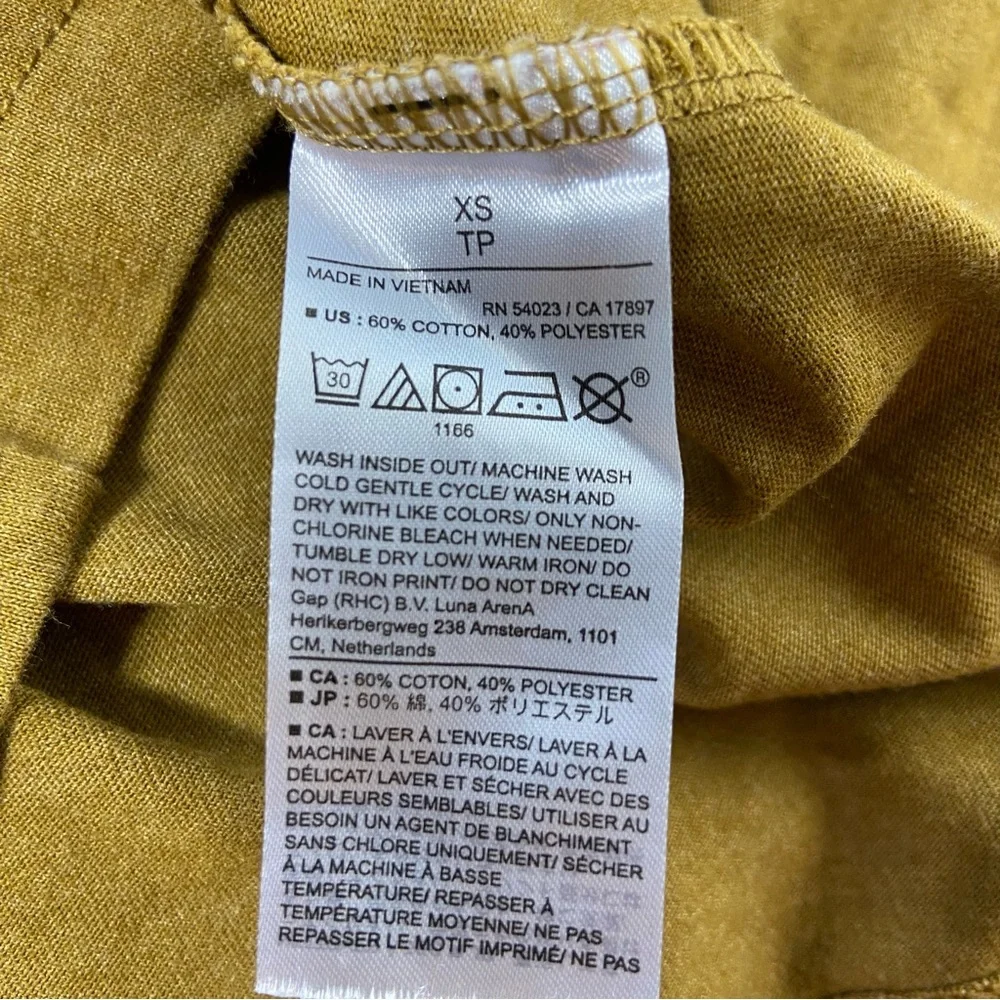 Banana Republic XS Premium Wash Men's Mustard Yellow Short Sleeve Tee T-Shirt